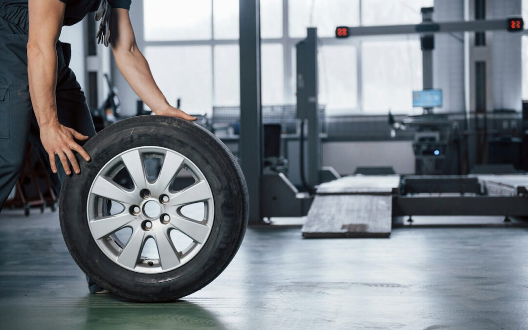 Czy wulkanizator prostuje felgi? Gdzie prostują felgi?